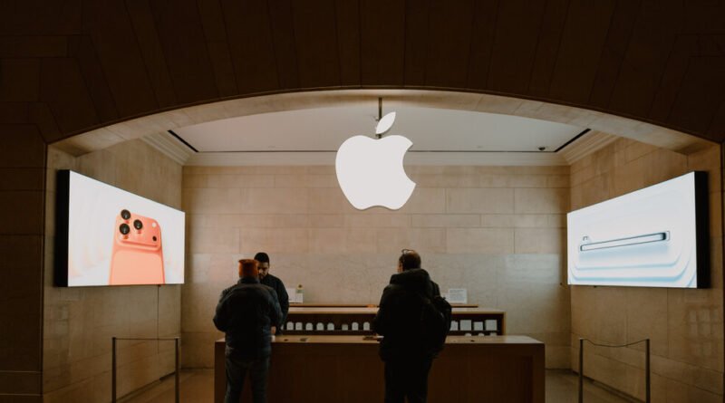 Apple Reaches 0 Million Settlement Over Claims It Misled People on A.I.