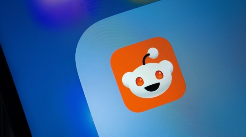 Reddit Is Blocking Its Mobile Site for Some Users, but There’s a Fix
