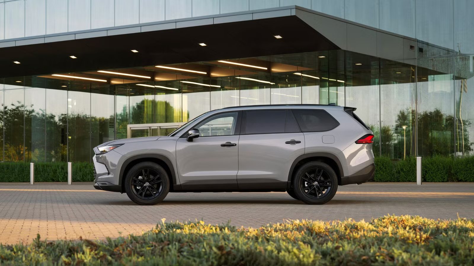 The Toyota hybrid that makes the Kia Telluride hard to justify