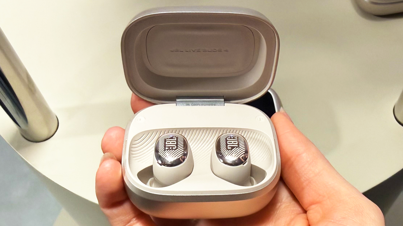 JBL’s new earbuds do one thing I’ve never seen on AirPods, Sonys, Bose, or Samsung earbuds: Every audio brand needs to take note JBL’s new earbuds do one thing I’ve never seen on AirPods, Sonys, Bose, or Samsung earbuds: Every audio brand needs to take note