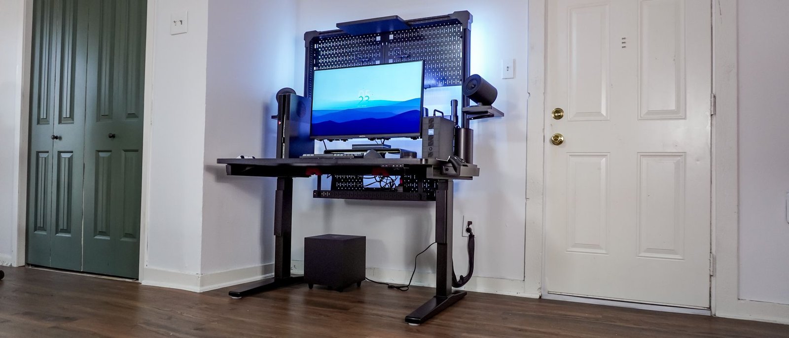 Corsair Platform 4: Elevate Desk review: A desk setup in a box for gamers