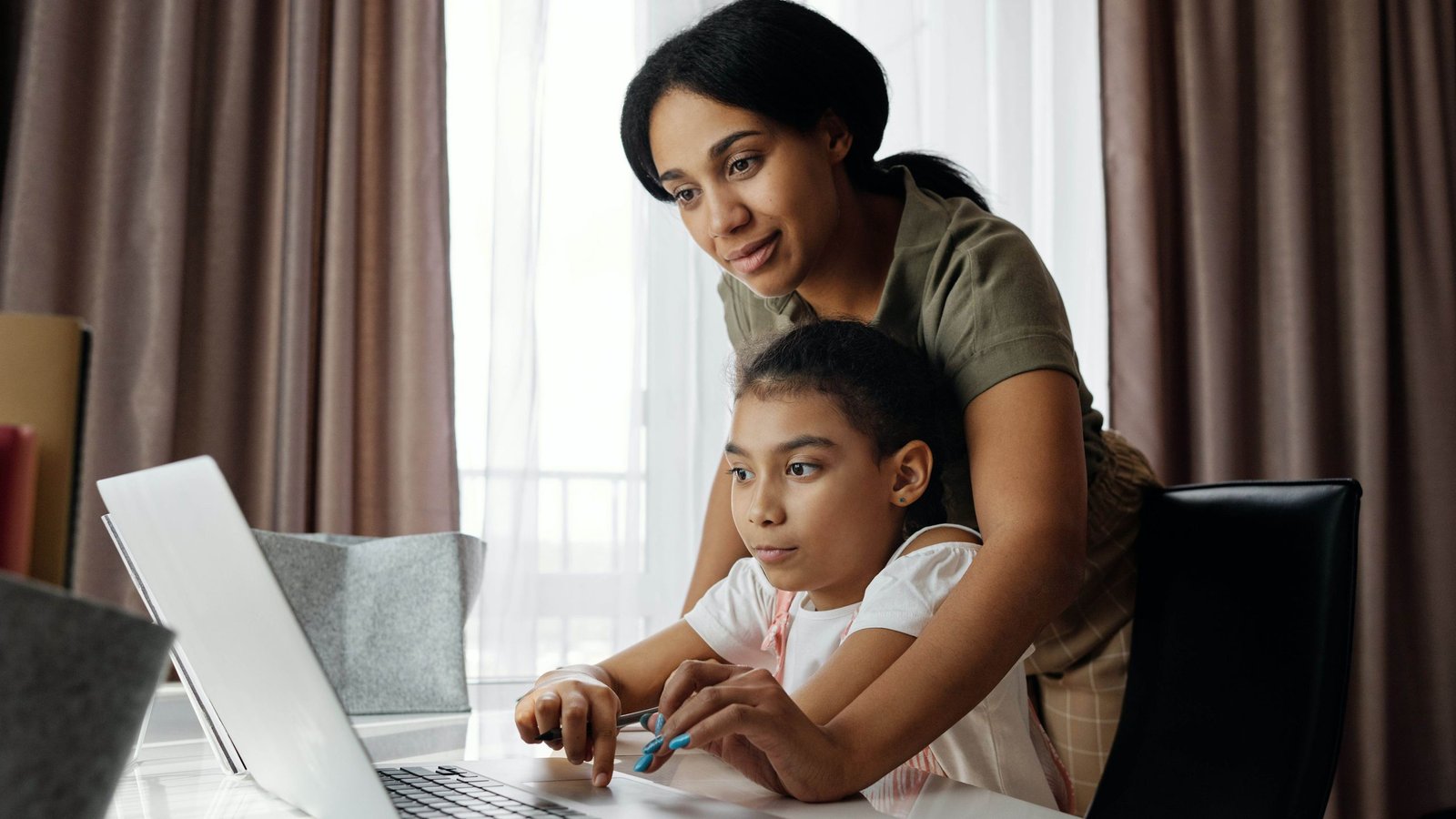 I started using AI to manage parenting chaos — here are the 5 tricks I can’t live without I started using AI to manage parenting chaos — here are the 5 tricks I can’t live without