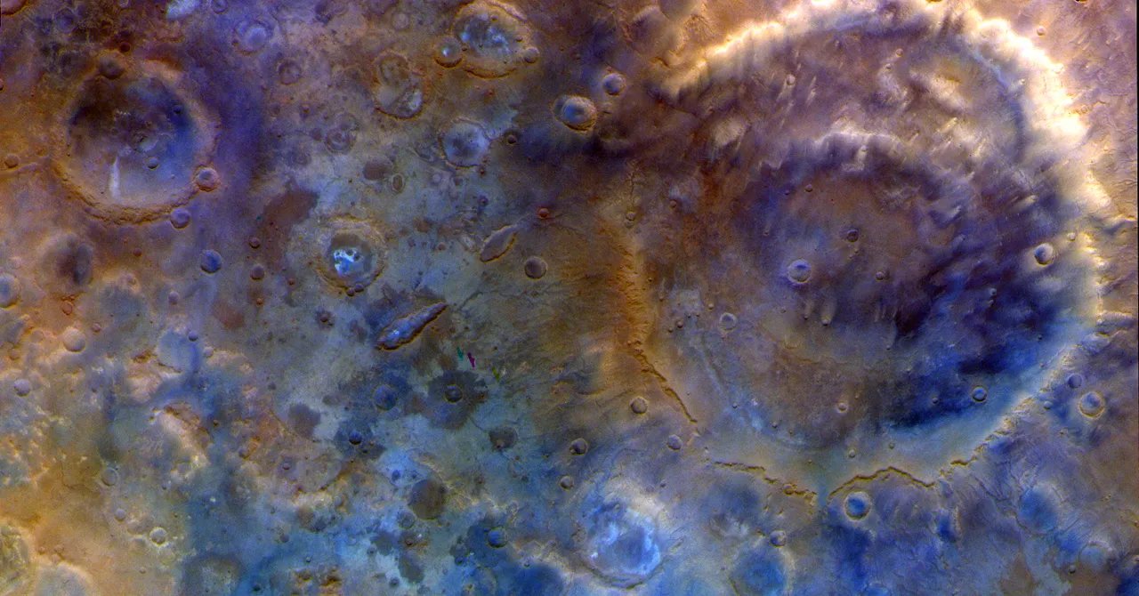 A Probe Took Incredible Pictures of Mars on Its Way to a Far-Off Asteroid A Probe Took Incredible Pictures of Mars on Its Way to a Far-Off Asteroid