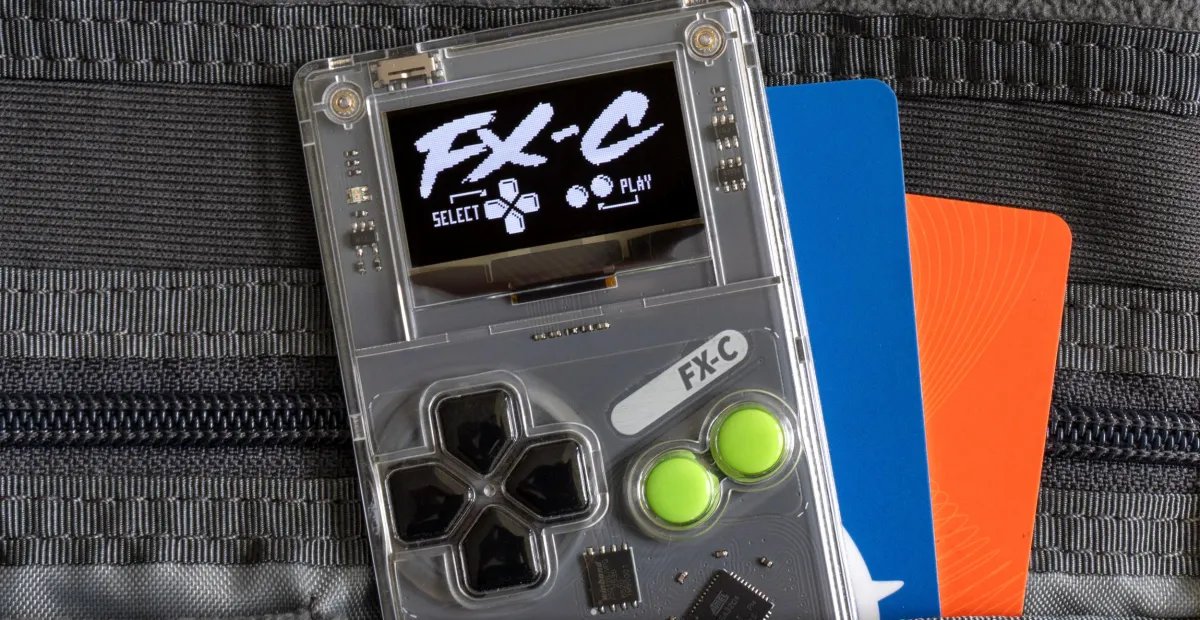 The Arduboy FX-C is an excellent time killer you might forget you’re carrying The Arduboy FX-C is an excellent time killer you might forget you’re carrying
