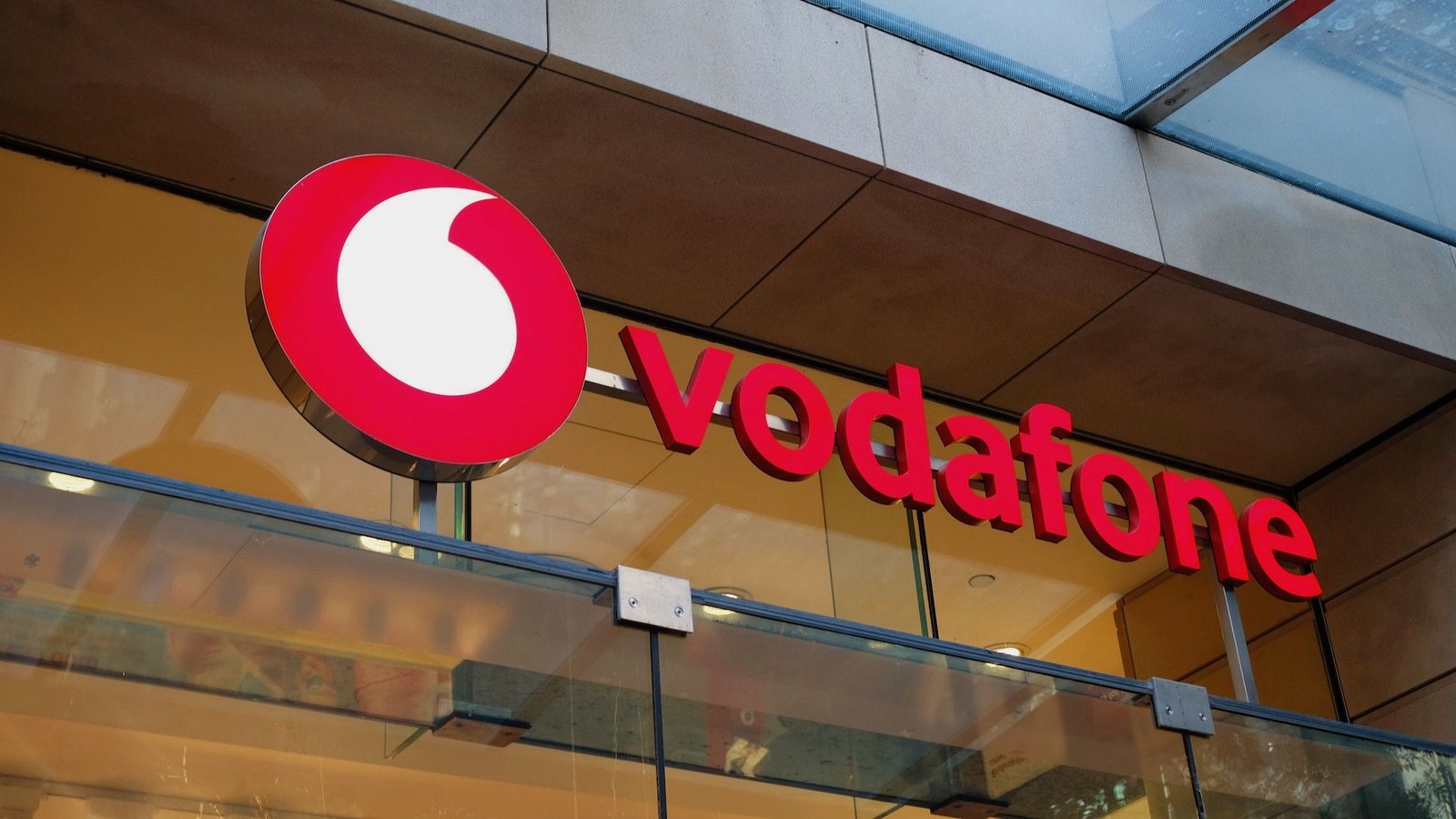 50Mbps 5G speeds set to become new normal in the UK as Vodafone intros £21 fixed-line access broadband to millions of customers — but why is it more expensive than Three’s very similar £18 offer? 50Mbps 5G speeds set to become new normal in the UK as Vodafone intros £21 fixed-line access broadband to millions of customers — but why is it more expensive than Three’s very similar £18 offer?