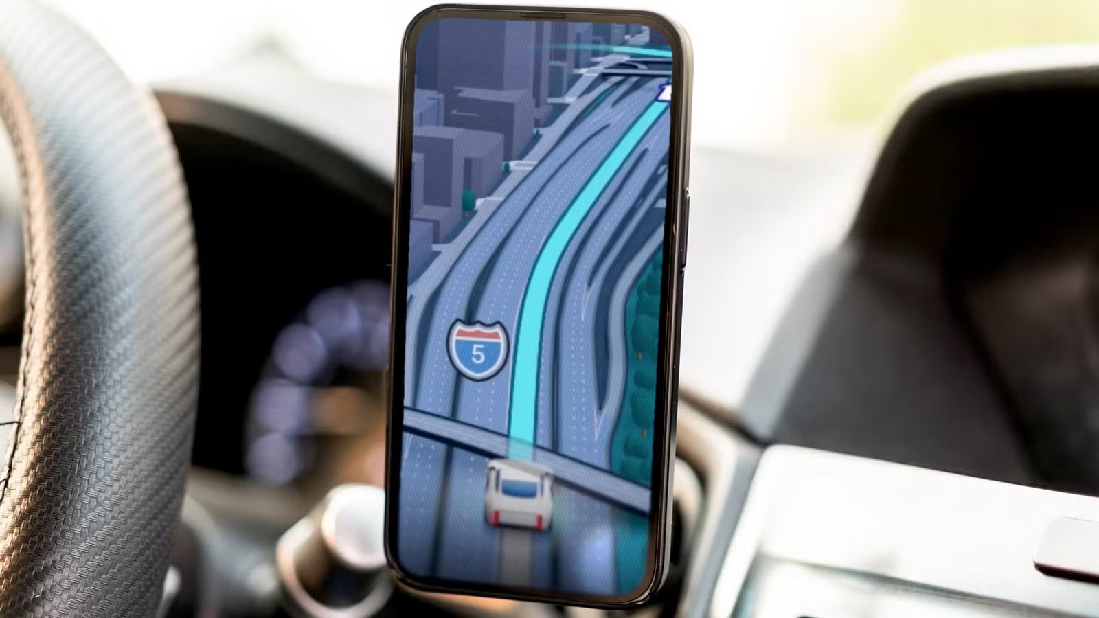 Google Maps has a power-saving mode that extends battery life by 4 hours—but there’s a catch