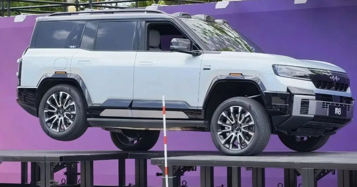 After acing range and charging, Chinese EV brands flaunt three-wheel driving on SUVs