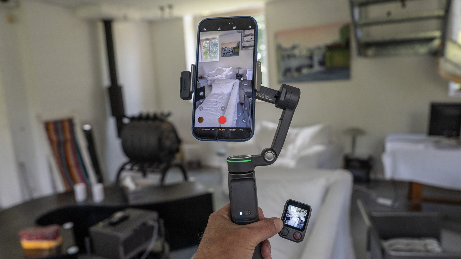 DJI’s Osmo Mobile 8P Gimbal Has A Detachable Screen Remote DJI’s Osmo Mobile 8P Gimbal Has A Detachable Screen Remote