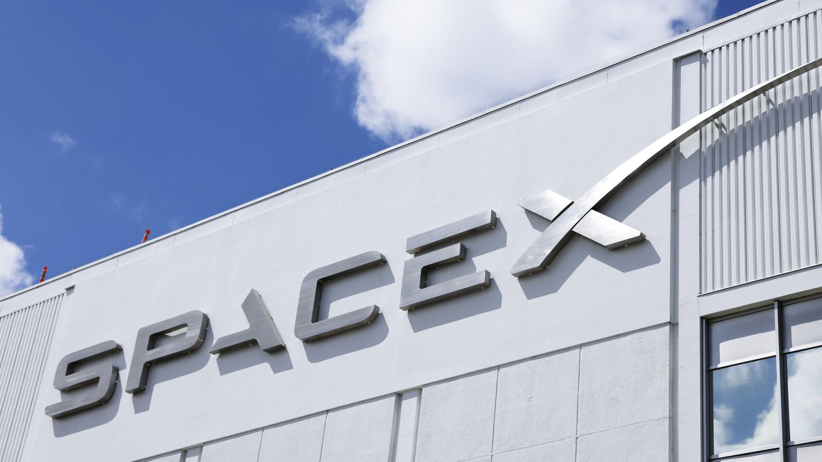 SpaceX Is Reportedly Getting Ready To Go Public As Early As June SpaceX Is Reportedly Getting Ready To Go Public As Early As June