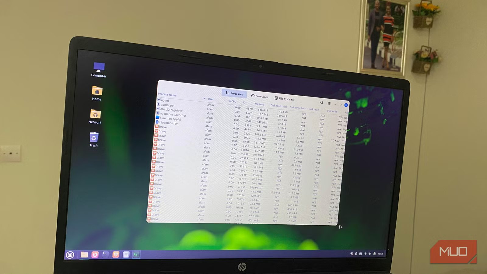 I turned on zram and my 8GB Linux laptop stopped choking on browser tabs I turned on zram and my 8GB Linux laptop stopped choking on browser tabs