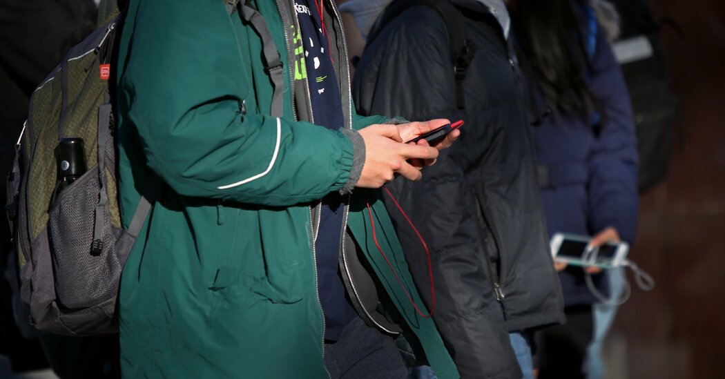 ‘Teachers Are Going to Hate It’: How Social Media Apps Hooked Teens at School ‘Teachers Are Going to Hate It’: How Social Media Apps Hooked Teens at School