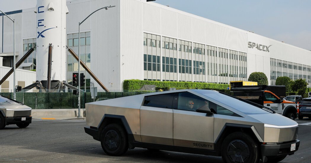 Elon Musk’s Next Move May Be a Mega-Merger of SpaceX and Tesla Elon Musk’s Next Move May Be a Mega-Merger of SpaceX and Tesla