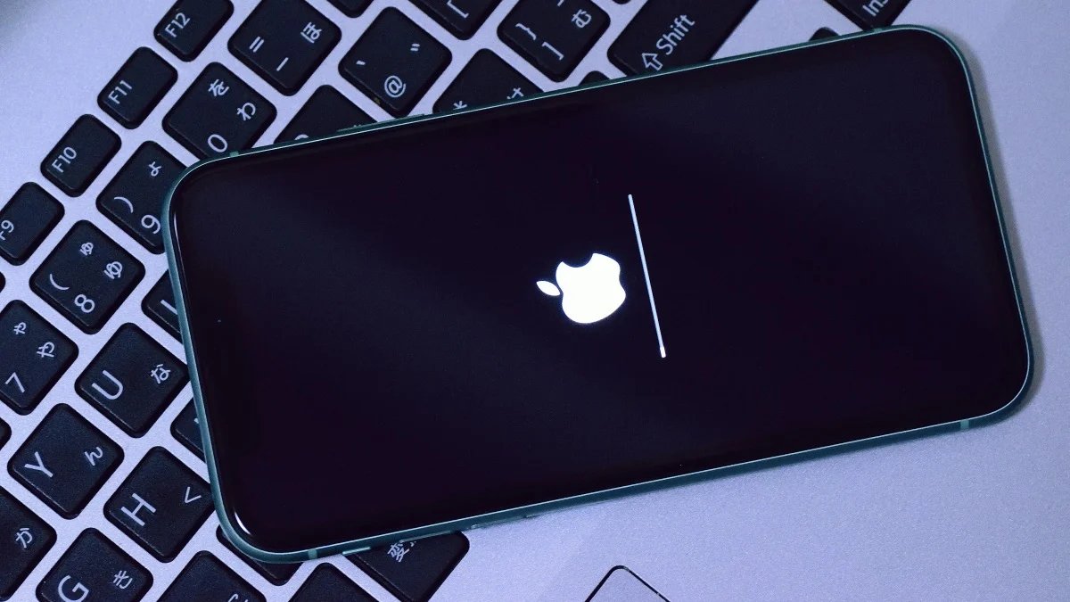 Update Your iPhone Now to Patch These 29 Security Flaws