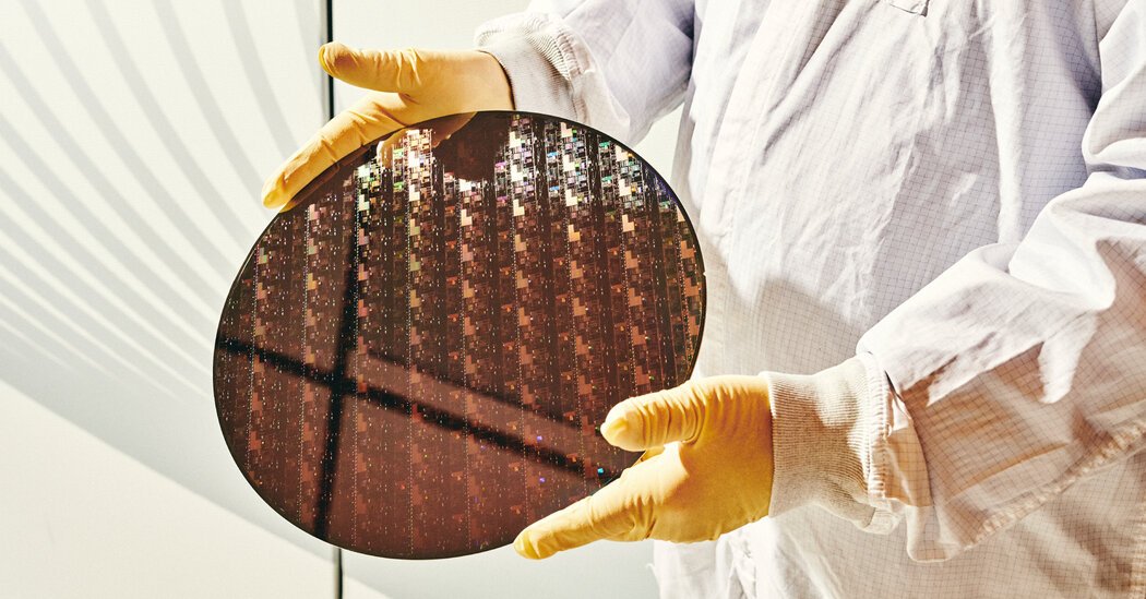 IBM Unveils New Method to Make Smaller Computer Chip Parts