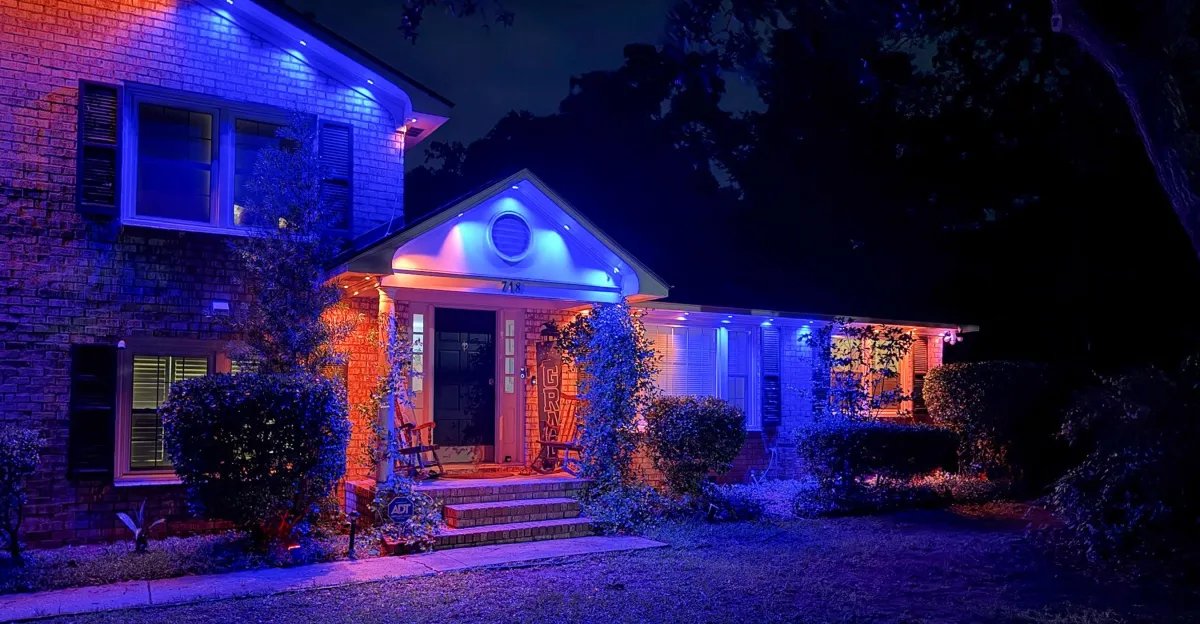 My backyard made me a color-changing smart lighting convert My backyard made me a color-changing smart lighting convert