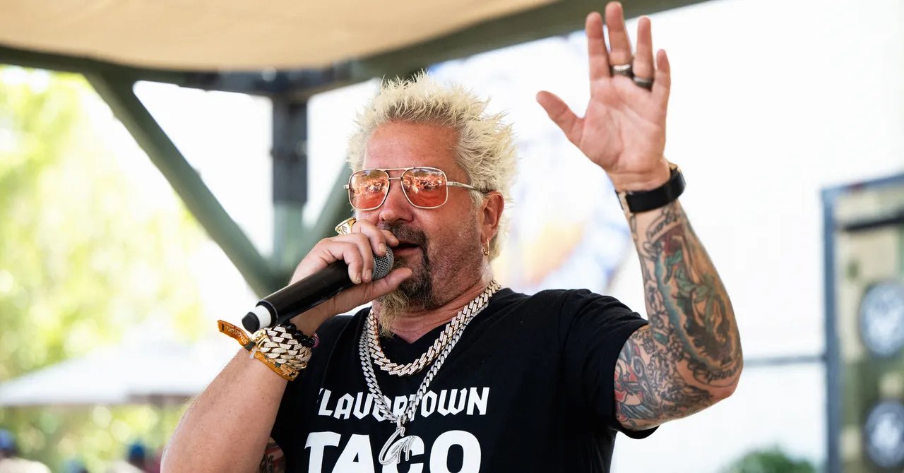 This Streamer Has Convinced the Internet Guy Fieri Never Swallows Food on TV This Streamer Has Convinced the Internet Guy Fieri Never Swallows Food on TV