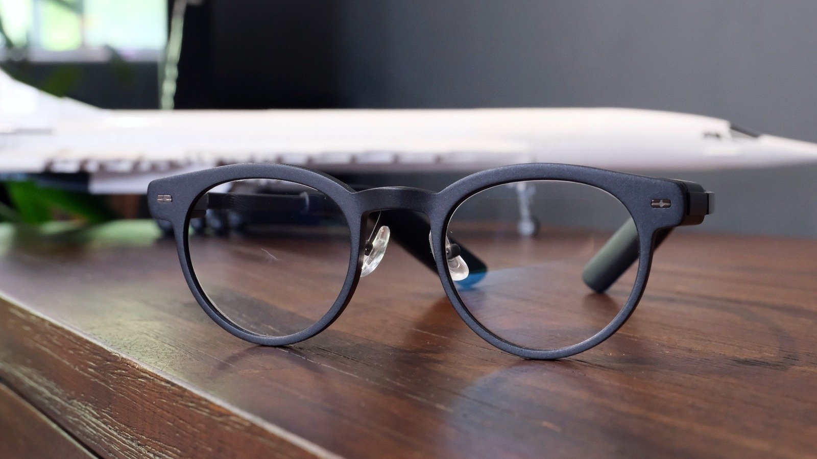 XGIMI MemoMind One Review: Smart Glasses, Creepy AI XGIMI MemoMind One Review: Smart Glasses, Creepy AI