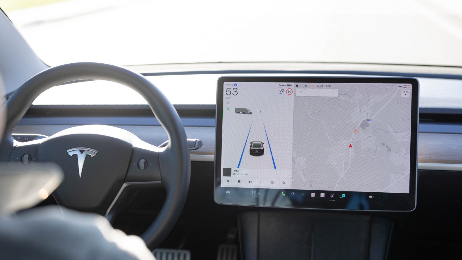 Tesla In Autopilot Crashed Into Texas Home, Killing One Tesla In Autopilot Crashed Into Texas Home, Killing One
