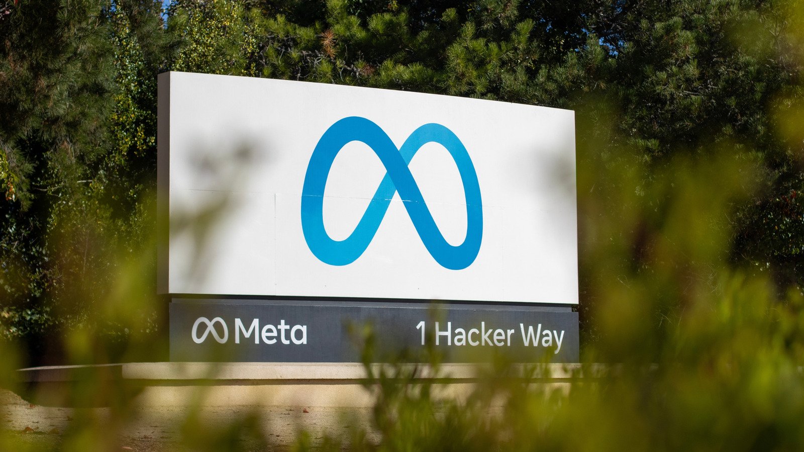 US Government Reportedly Urging Meta To Share Its AI Models US Government Reportedly Urging Meta To Share Its AI Models