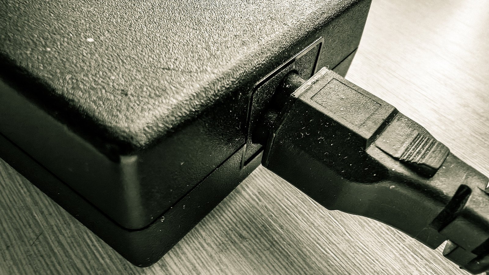 Why Bulky Laptop Chargers Are A Relic Of The Past Why Bulky Laptop Chargers Are A Relic Of The Past