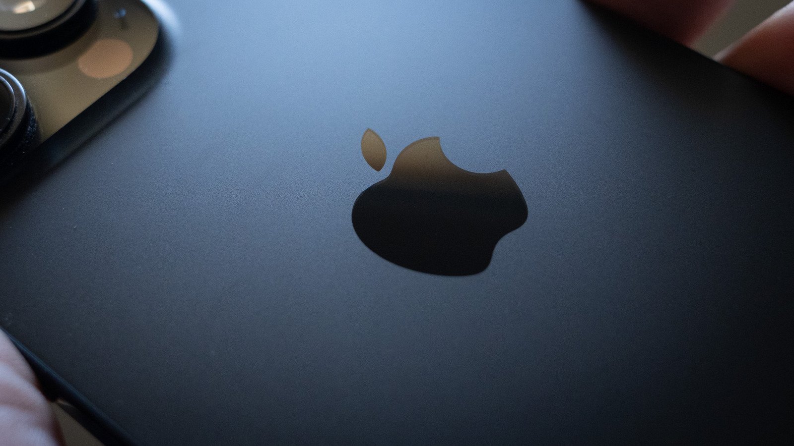 Apple’s Foldable iPhone May Be In Short Supply After It Launches Apple’s Foldable iPhone May Be In Short Supply After It Launches